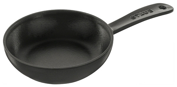 Staub frying pan round black