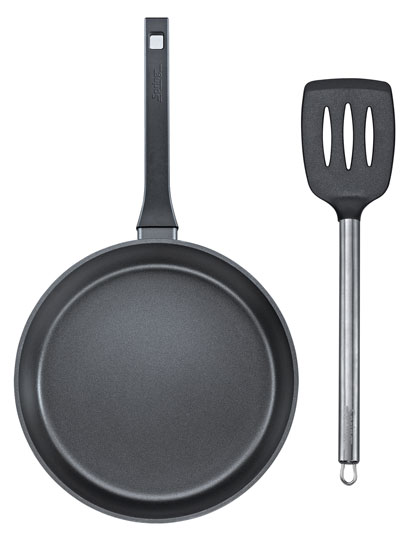 Performance Classic frying pan with spatula