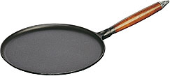 Staub pancake pan with wooden handle