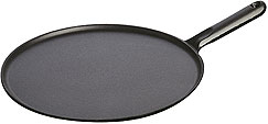 Staub pancake pan with cast iron handle