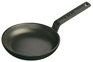 Staub mini frying pan, black