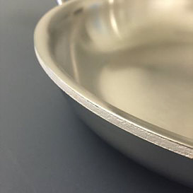 Pfanne mit offenem Rand